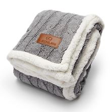 Picture of CABLE KNIT CHENILLE THROW